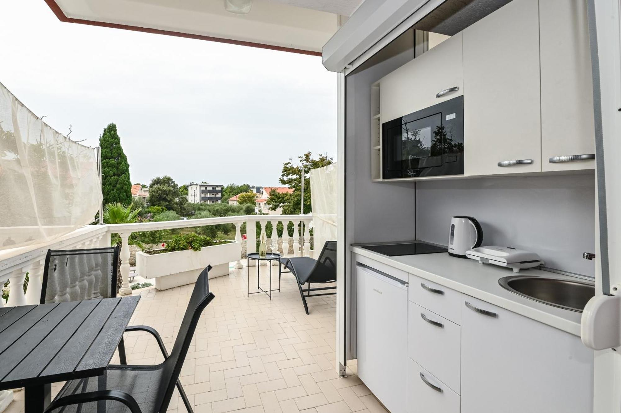 Seagull Pool Apartments & Studios 诺瓦利娅 客房 照片