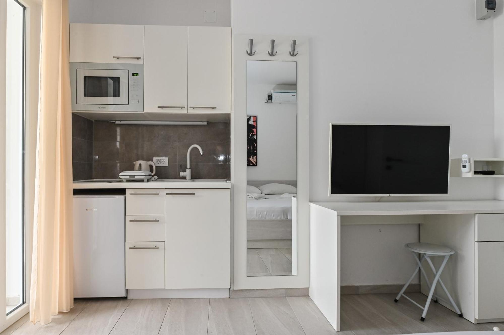 Seagull Pool Apartments & Studios 诺瓦利娅 客房 照片