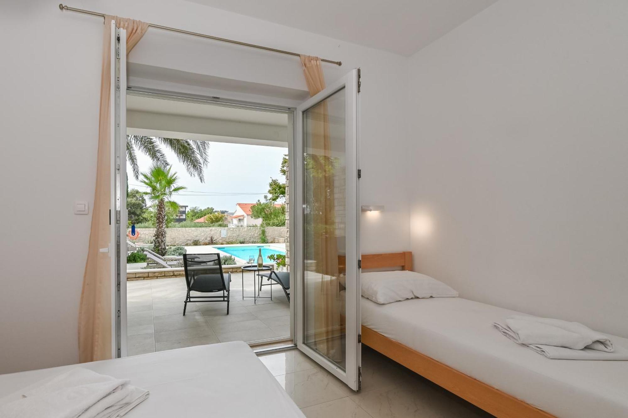 Seagull Pool Apartments & Studios 诺瓦利娅 客房 照片